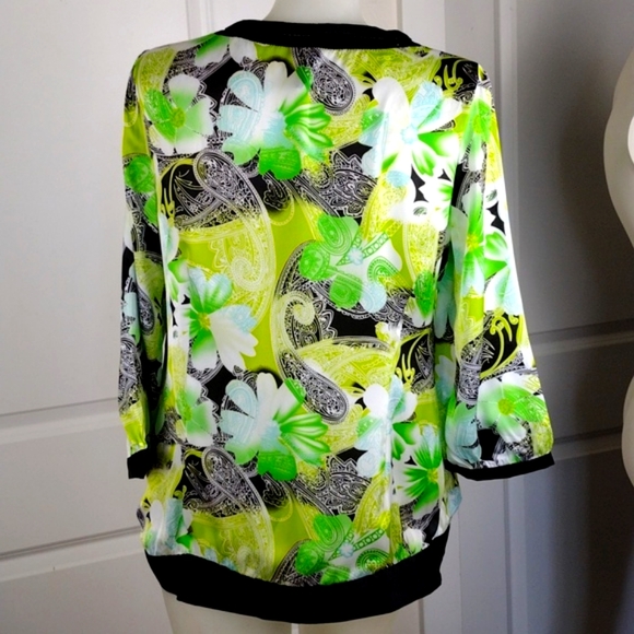 Essentials lime green flowers and Paisley - Picture 4 of 8